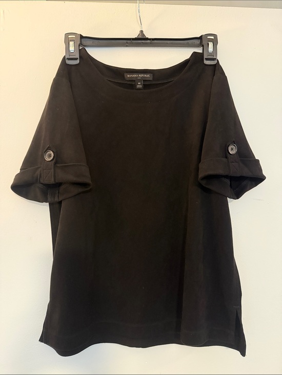 Banana Republic Tops - Banana Republic Black Short Sleeve Tee with Button Sleeve Tabs